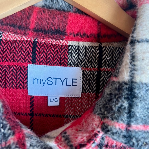 Women’s Shacket - Picture 3 of 4